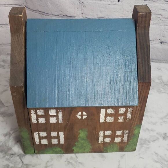 Colonial/Primitive Style Wooden House Decor - Picture 4 of 11